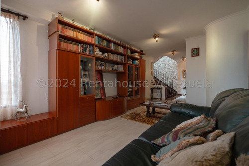 Apartamento En Venta En Colinas De Valle Arriba Mls #24-20542
