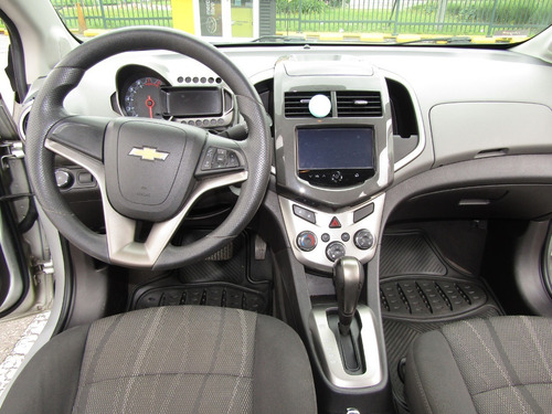 Imagen 10 de 14 de Chevrolet Sonic