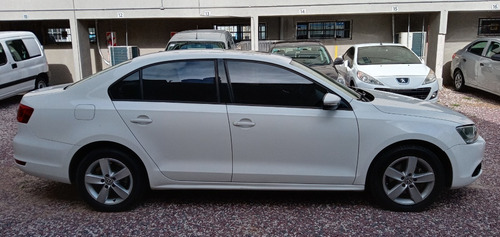 Volkswagen Vento 2.5 Luxury