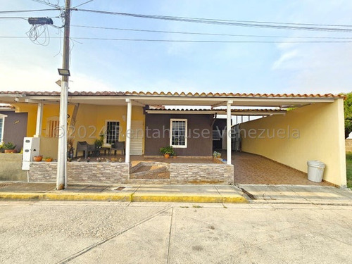 Amplia Y Moderna Casa En Venta Cabudare - Avenida Ribereña 24-21804 As-my