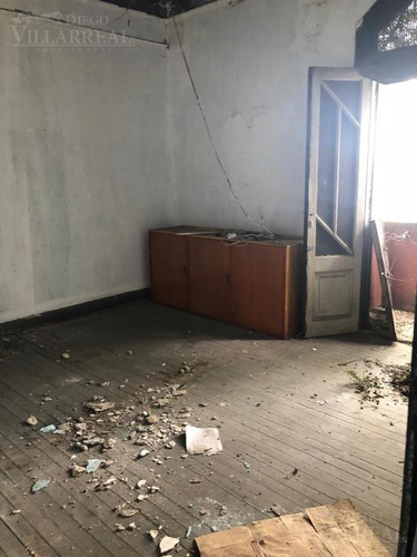 Imagen 4 de 14 de Local - Moron Sur - Inversor - Venta - Permuta - Moron - Moron - Oportunidad - Terreno -