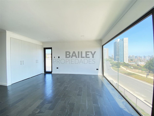 Casa En Arriendo De 4 Dorm. En Concón