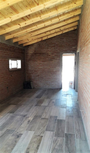 Hermosa Casa Estilo Minimalista De Tres Dormitorios (modelo Camila) - A Construir, En Ladrillos Y Hormigón - No Son Prefabricadas