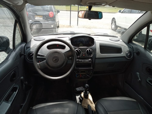 Chevrolet Spark 2010 Plata