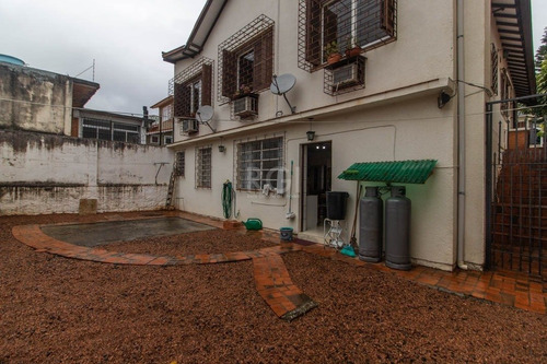 Casa Em Santa Tereza Com 3 Dormitórios - Ot7664