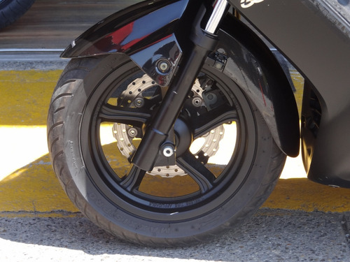 Kymco Downtown 300