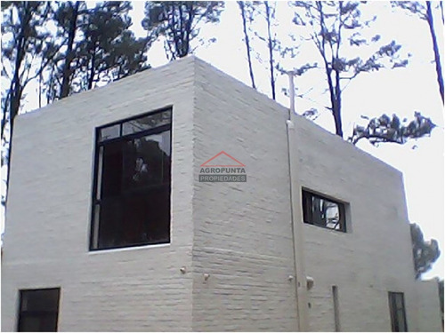 Casa En Punta Ballena, 4 Dormitorios *- Ref: 4005