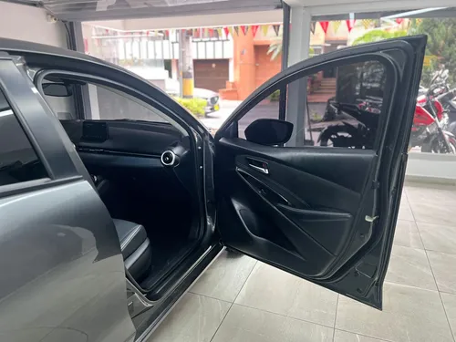 Mazda 2 Grand Touring LX AT 2023