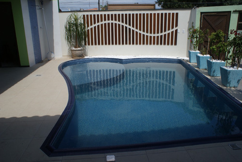 Excelente Casa,estilo Colonial De Padrao Excelente