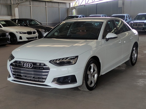 Audi A4 2.0 T Select 190hp Dsg