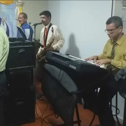 Imagen 2 de 4 de Boleros, Baladas, Grupo Musical En Vivo, Y Trio Serenatas