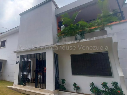 Casa En Venta Altamira #24-24581 Carmen Febles 