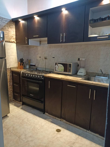 Vera Casa Inmobiliaria Vende Apartamento En Caranday Paraparal L/firma Mb-1