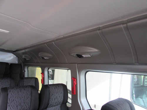 Renault Master Executiva Prata 2021