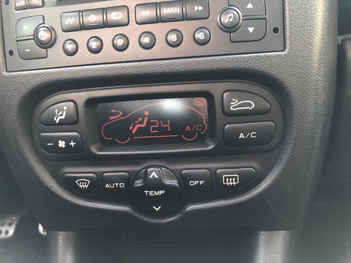 Peugeot 207 2010 1.6 Xt