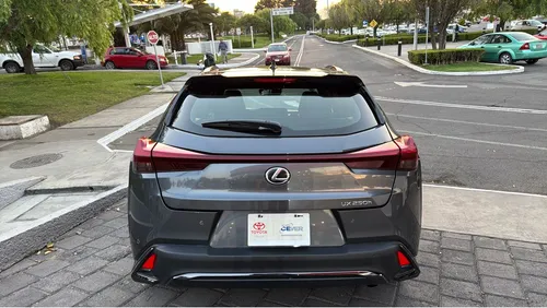 Lexus Ux 2023