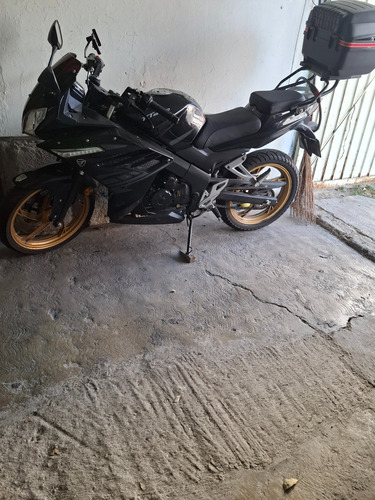 Moto Negra Deportiva Algunos Pequeños Raspones Incluye Su Ca