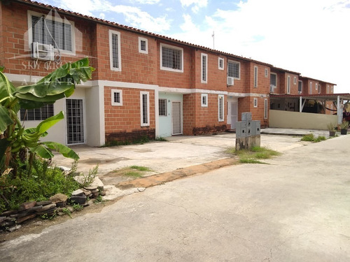 Imagen 3 de 20 de Town House En Paraparal Res. Villas Paraiso Ii, Bethsy Pulgar, 04125365882, Código: Atth-205