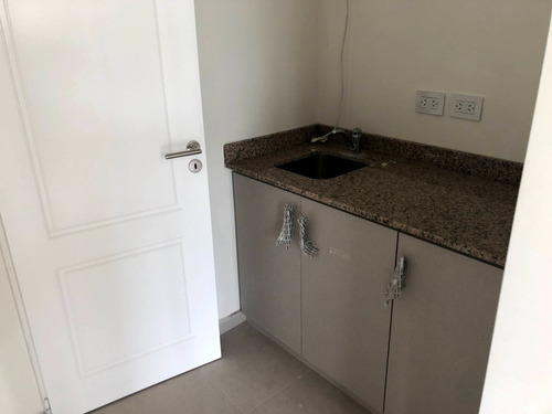 Imagen 9 de 10 de Oficina En Venta Ubicado En Área Centro Este