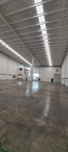 Bodega En Renta De 1,500 M2 En Tultepec