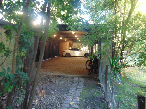 Imagen 8 de 30 de Casa De 5 Dormitorios De Excelente Diseño Y Calidad - Las Lomas-jockey. San Isidro.