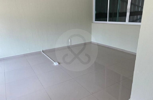 Bodega Comercial En Renta En Fraccionamiento Las Liebres