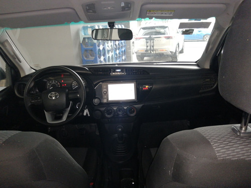 Toyota Hilux 2.8 Cabina Doble Base Mt