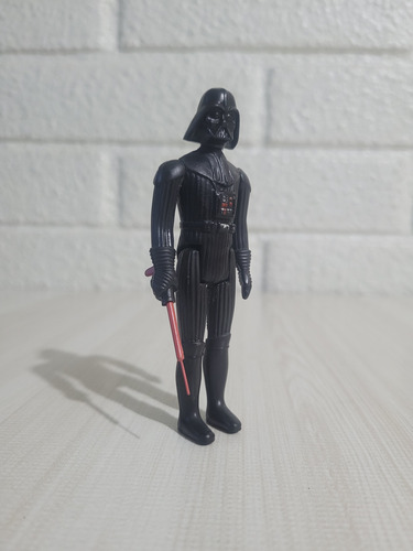 Star Wars Vintage, Darth Vader De 1977 Con Sable Repro (Usado)