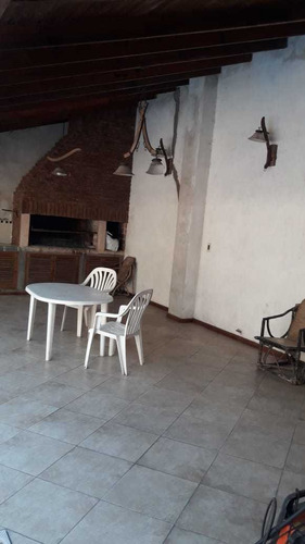 Excelente Chalet Muy Bna Ubicacion-s A De Padua