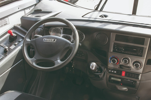 Imagen 4 de 7 de Iveco Daily 70c17 Microbús Escolar 0km