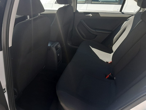 Imagen 9 de 15 de Volkswagen Jetta 2016