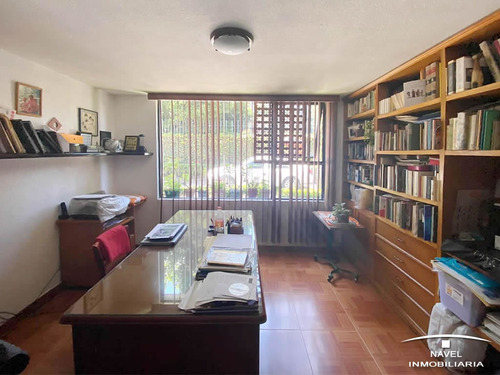 Casa En Venta Desarrollada En Dos Niveles Con Un Mezzanine, En La Calle De Av. México En La Colonia Heroes De Padierna