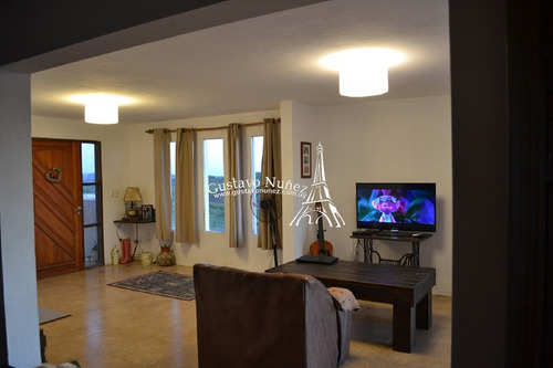 - Ref: 2676