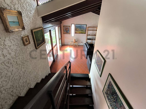 Acogedora Casa En Lomas De La Trinidad