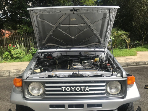 Toyota Land Cruiser Carevaca Fzj73 Mod 94