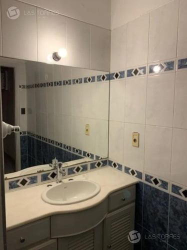 Imagen 9 de 13 de Casa Para Vivienda O Empresa, 4 Dormitorios 3 Baños