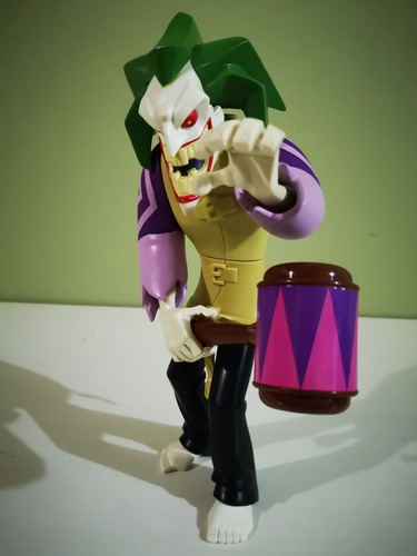 Figura Joker De 9,5 Pulgadas De La Serie The Batman