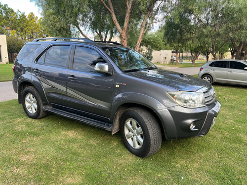 Toyota Hilux SW4 3.0 I Srv At C/cuero 4x4 (2009)