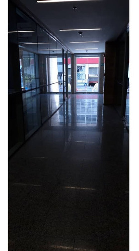 Imagen 2 de 7 de Oficina En Centro Empresarial Hto