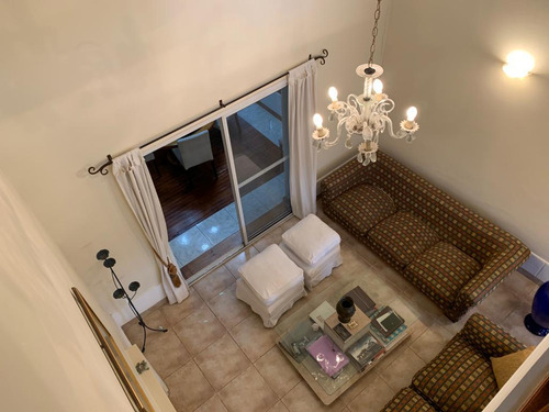 Casa En Venta En Altos De Las Condes, Pilar