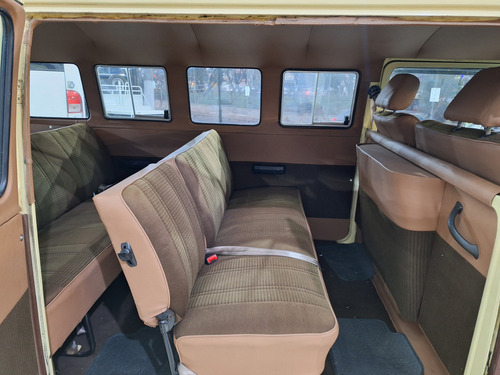 Volkswagen Kombi 1.6 4p