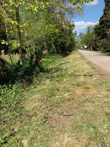 Lote De 1700 M2 En Bario Parque San Juan De Pereyra Iraola