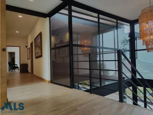 Casa Moderna En Altos De Las Palmas(mls#246252)