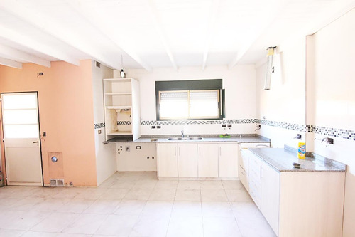 Casa - Mart.-fleming/panam-5 Ambientes