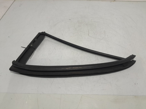 Borracha Vidro Fixo Traseiro Direito Toyota Sw4 1996/2004