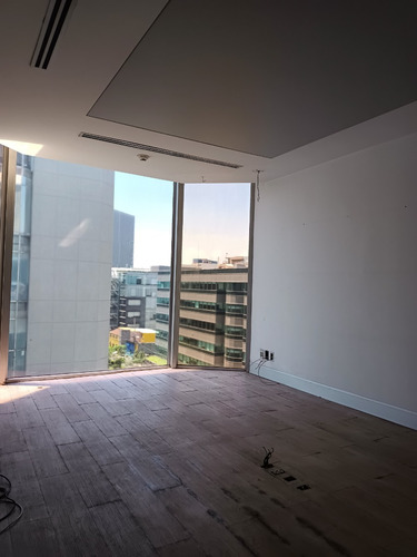 Rento Oficina 630 M2, En El Mejor Corredor De Edificios Corporativos De Oficinas
