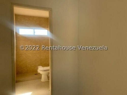 Imagen 2 de 16 de Townhouse En Venta, Puerta Maraven, Punto Fijo.