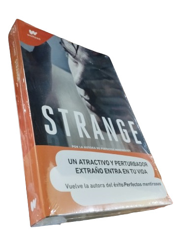 Libro: Strange-alex Mírez