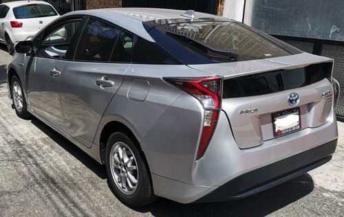 Imagen 6 de 10 de Toyota Prius Premium 2017