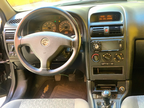 Chevrolet Astra Hatch Advantage 4 Portas Metrô Vila Prudente